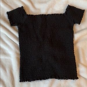 OFF THE SHOULDER BLACK SMOCKED CROP TOP